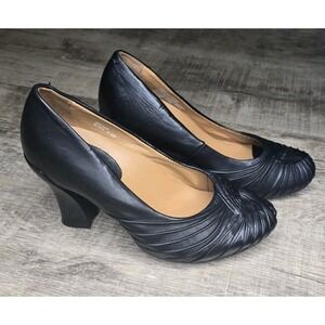 Earthies Black Leather Peep Toe Comfort Heels Pumps Women's Size 6.5B